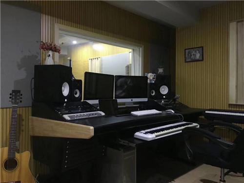 廣州錄音棚制作團隊 專業(yè)錄音制作的藝術與科技融合